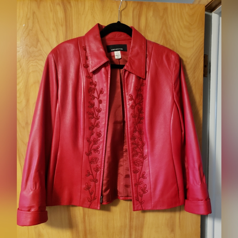 Red 100% Leather Jacket. Women Size 12. Jones New York